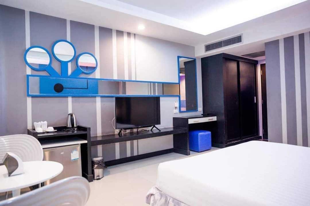 Capital O 75514 Vasidtee City Hotel Suphanburi Esterno foto