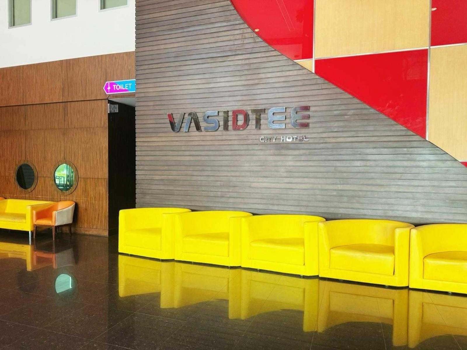 Capital O 75514 Vasidtee City Hotel Suphanburi Esterno foto