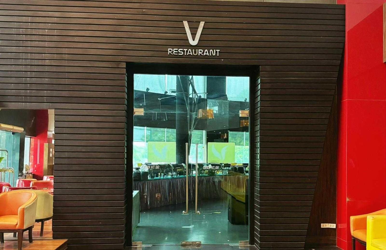 Capital O 75514 Vasidtee City Hotel Suphanburi Esterno foto