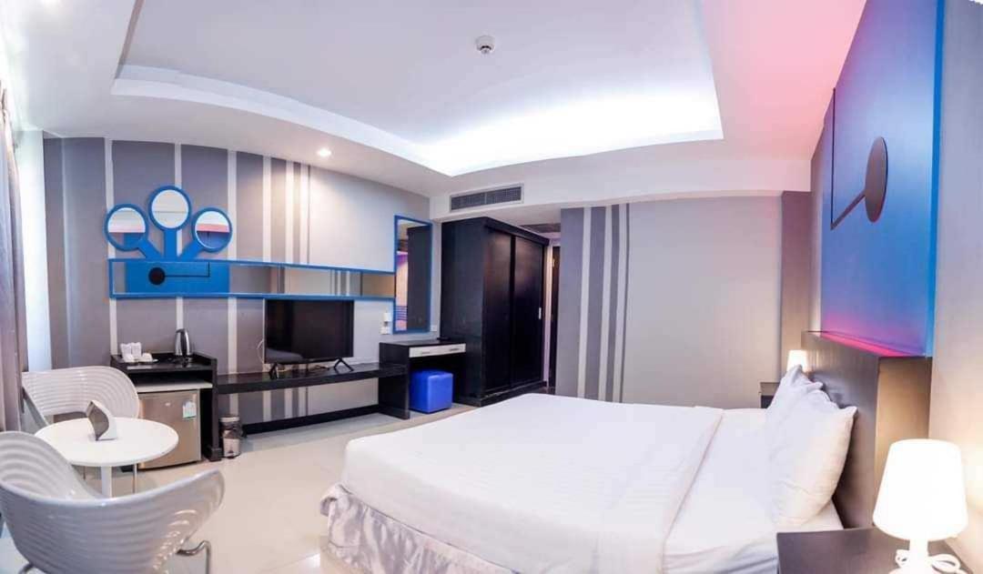 Capital O 75514 Vasidtee City Hotel Suphanburi Esterno foto
