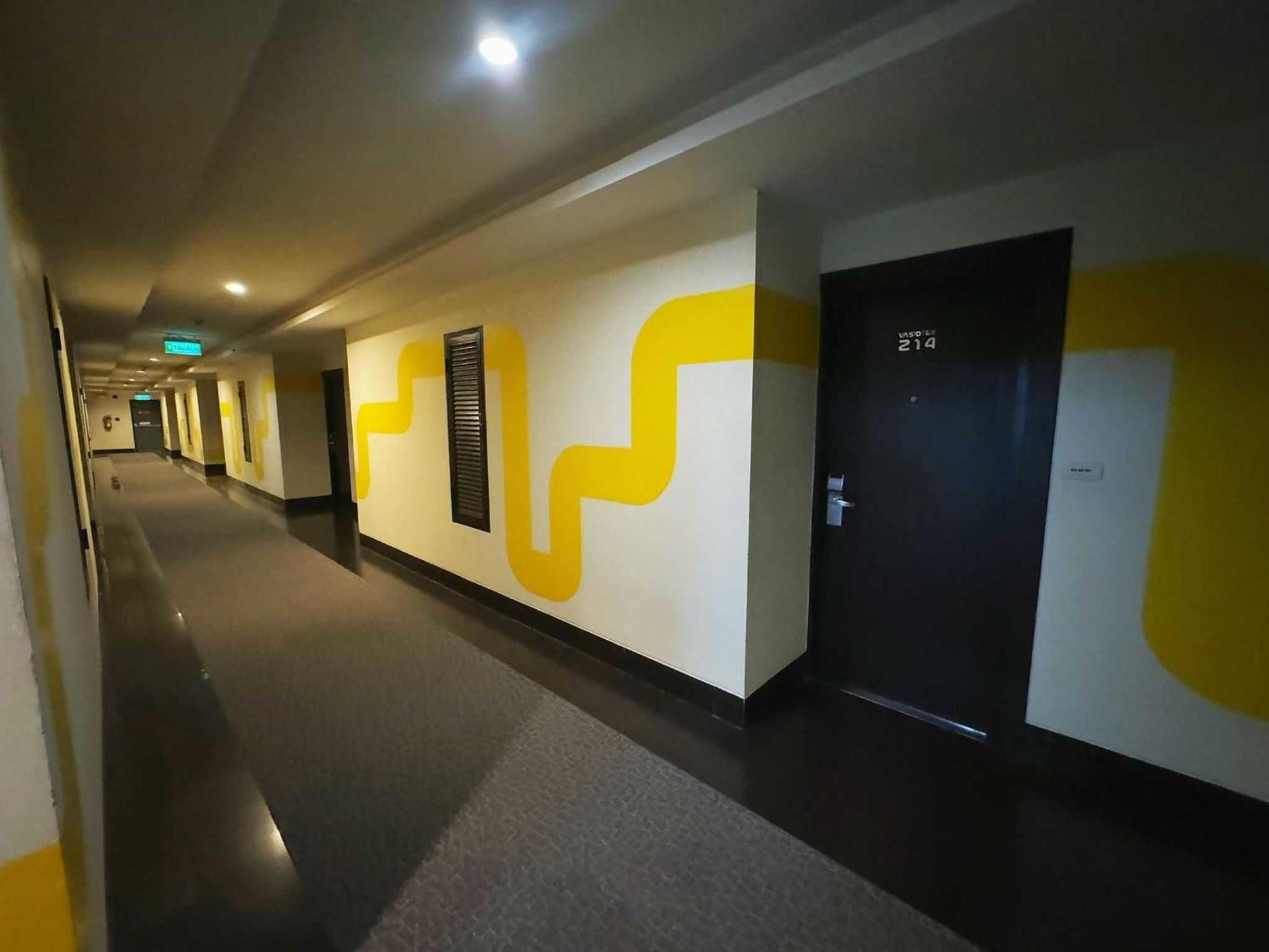 Capital O 75514 Vasidtee City Hotel Suphanburi Esterno foto