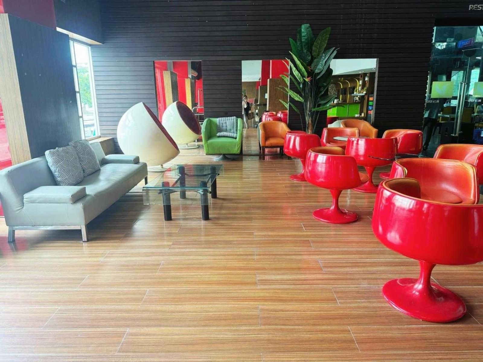Capital O 75514 Vasidtee City Hotel Suphanburi Esterno foto