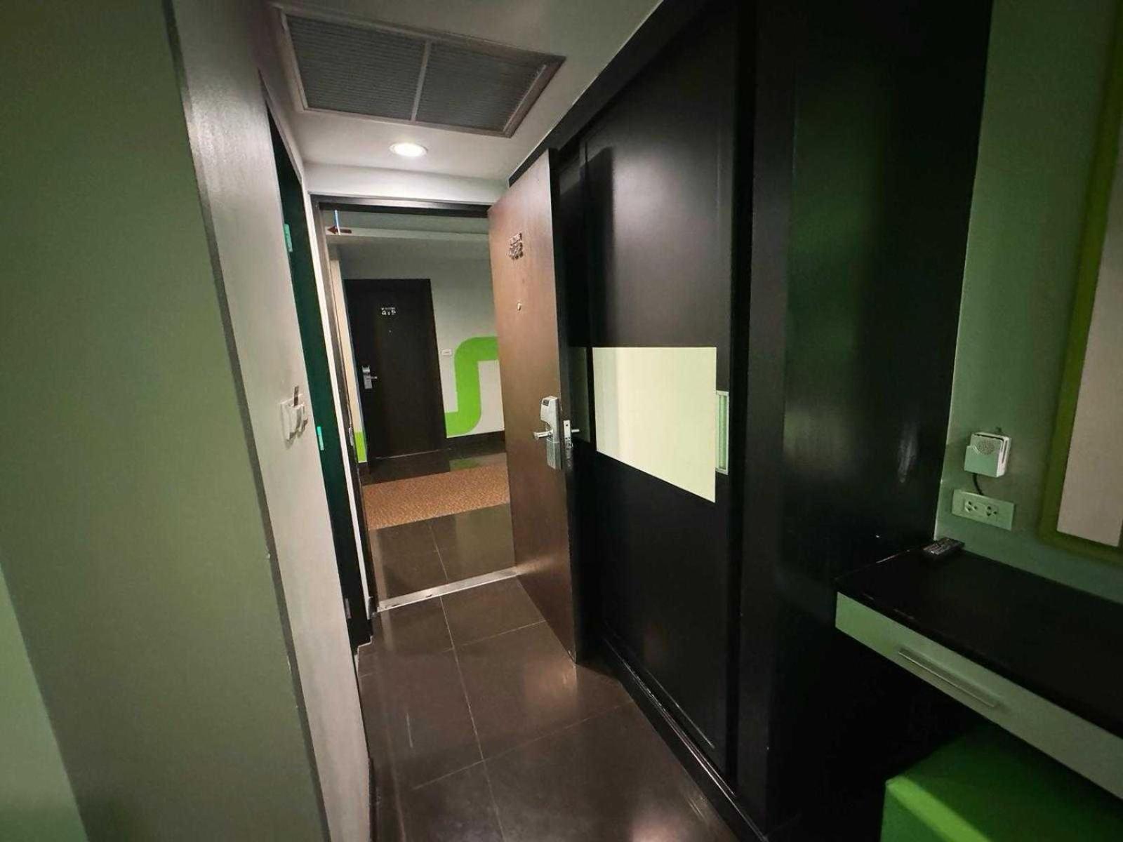 Capital O 75514 Vasidtee City Hotel Suphanburi Esterno foto