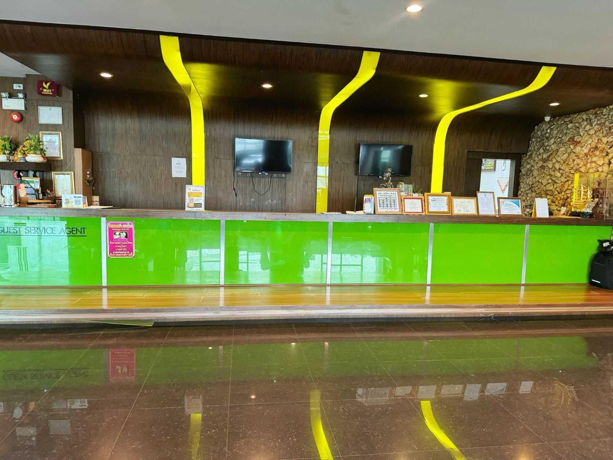 Capital O 75514 Vasidtee City Hotel Suphanburi Esterno foto