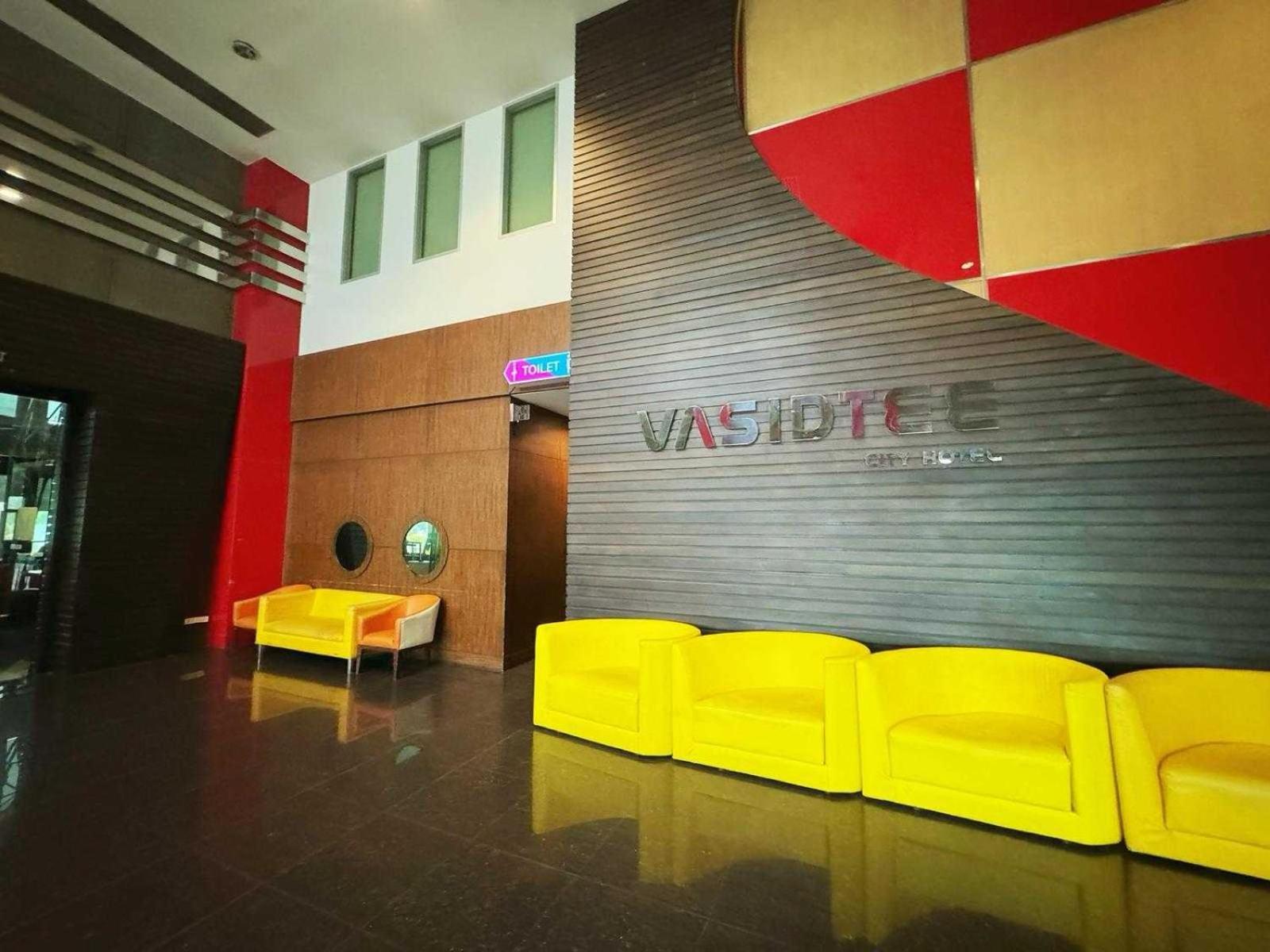 Capital O 75514 Vasidtee City Hotel Suphanburi Esterno foto