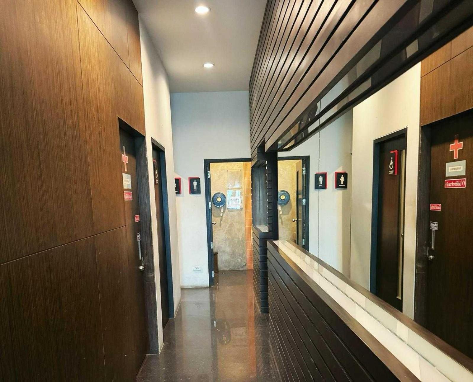 Capital O 75514 Vasidtee City Hotel Suphanburi Esterno foto