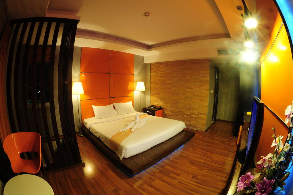 Capital O 75514 Vasidtee City Hotel Suphanburi Esterno foto