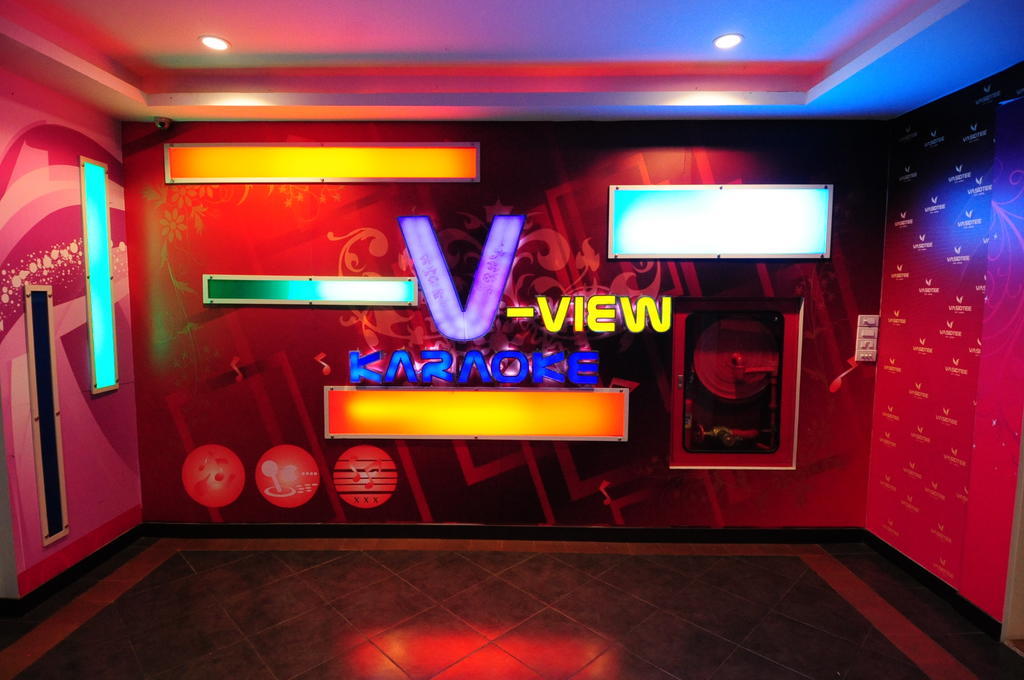 Capital O 75514 Vasidtee City Hotel Suphanburi Esterno foto