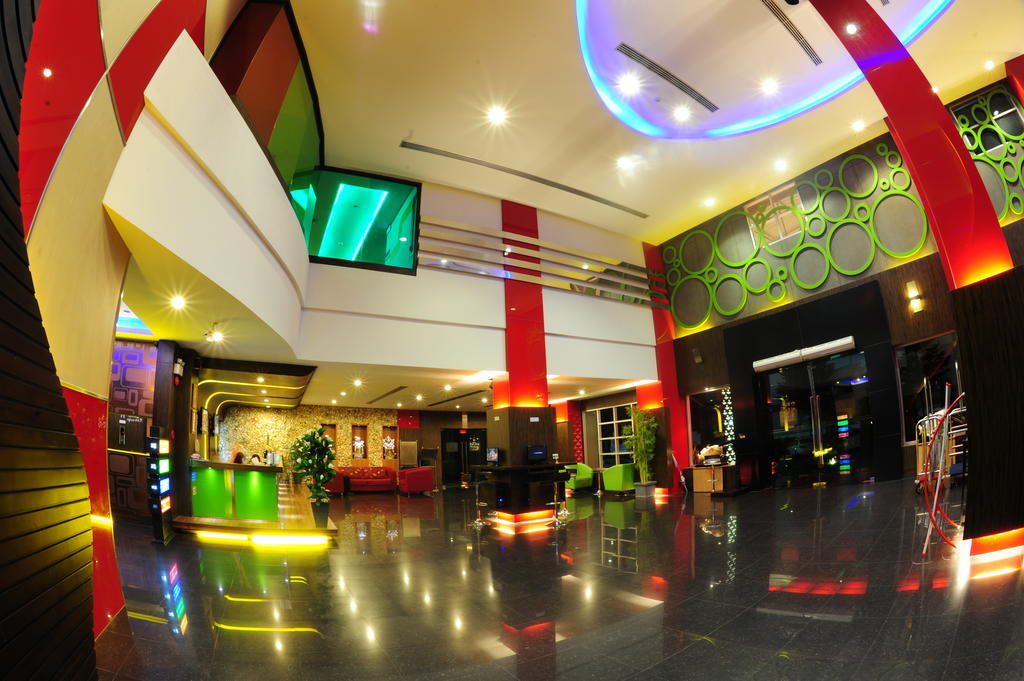Capital O 75514 Vasidtee City Hotel Suphanburi Esterno foto